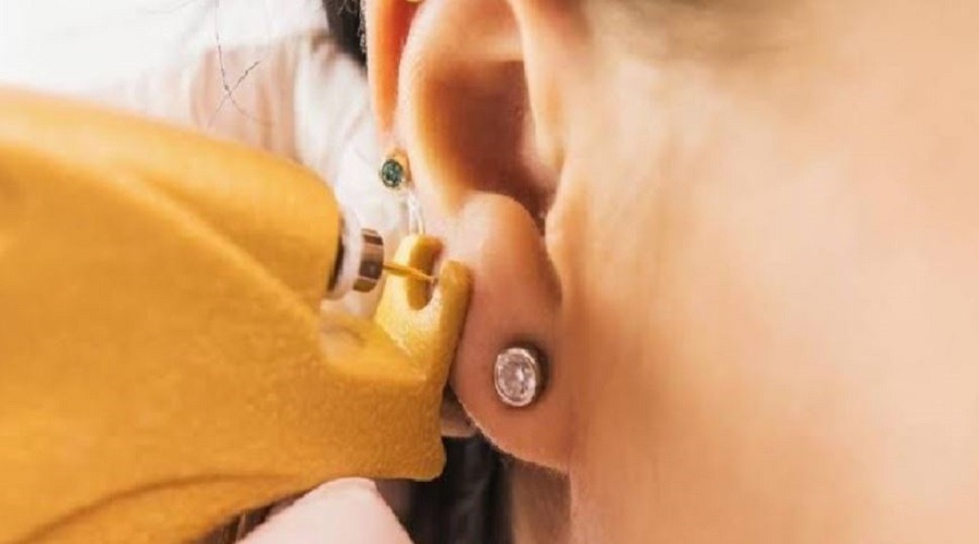 নারীদের নাক ও কান ফোঁড়ানো নিয়ে ইসলাম যা বলে