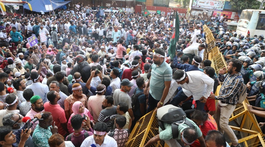 আজ থেকে সারাদেশে অনির্দিষ্টকালের জন্য প্রাথমিক শিক্ষকদের কর্মবিরতি