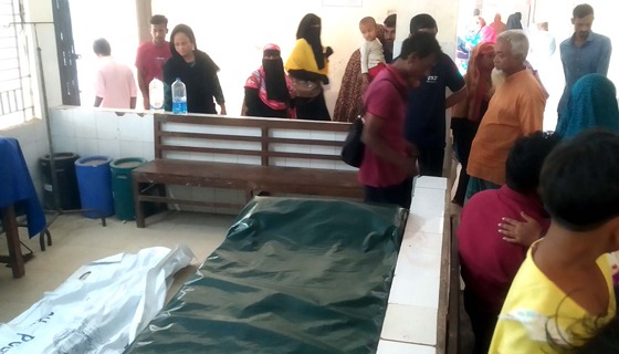 ফকিরহাটে বাসের চাপায় শিশু নিহত