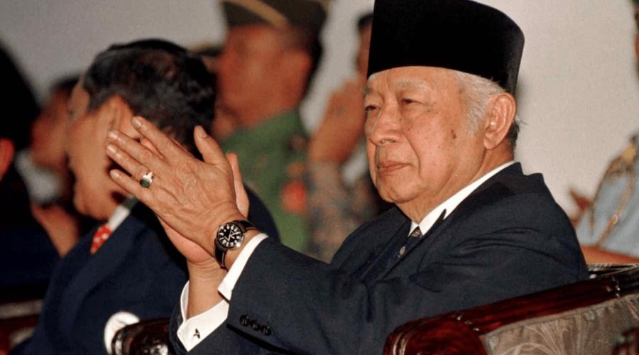 সুহার্তোকে ‘জাতীয় বীর’ ঘোষণা, ইন্দোনেশিয়ায় ক্ষোভ-বিক্ষোভ