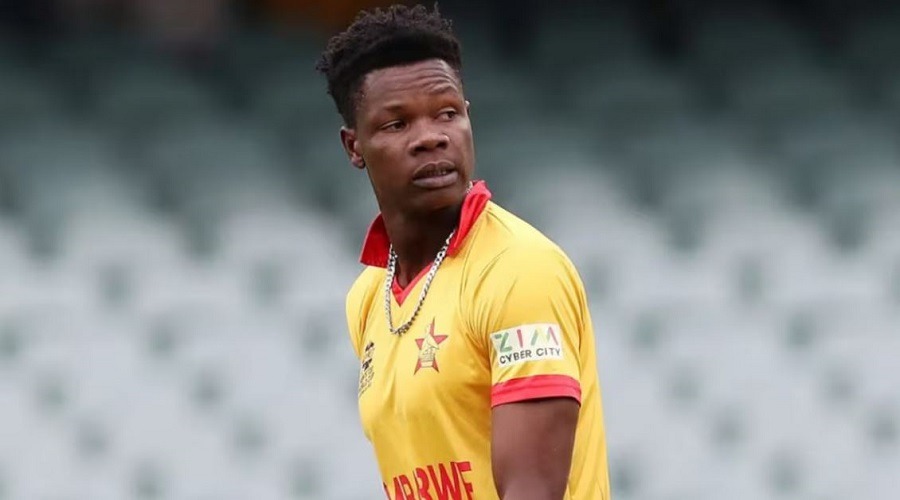 ইনজুরিতে ছিটকে গেলেন মুজারাবানি