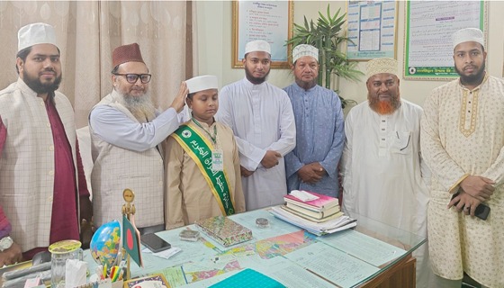 খুলনায় ৯ মাসে পবিত্র কোরআন মুখস্ত করলো ৯ বছরের শিশু মুসা