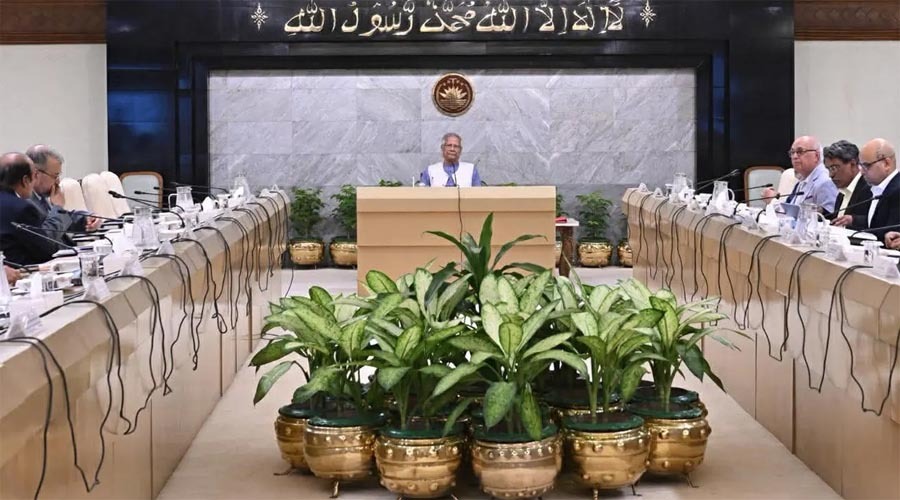 একের পর এক ভূমিকম্পে উদ্বেগ, জরুরি বৈঠকে প্রধান উপদেষ্টা