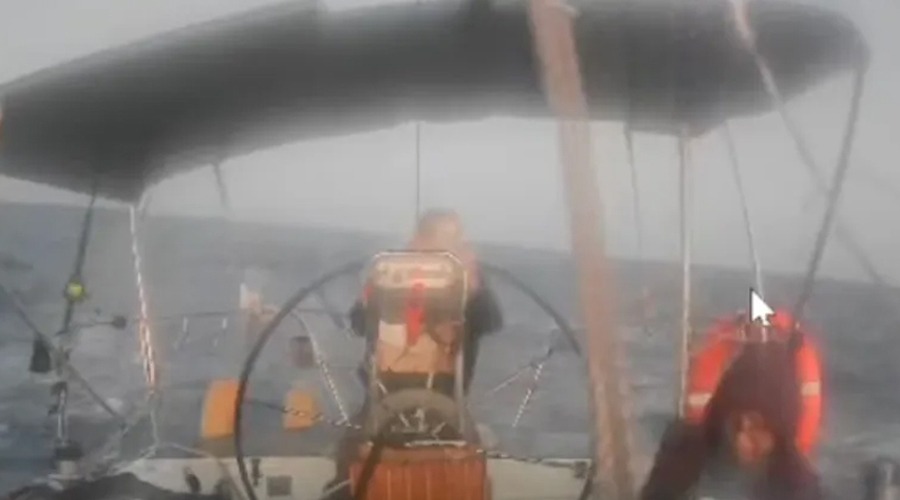 গাজামুখী ত্রাণবাহী শেষ নৌযানটিও আটকে দিলো ইসরায়েল