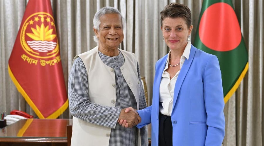 প্রধান উপদেষ্টার সঙ্গে জাতিসংঘের বিদায়ী সমন্বয়ক গোয়েন লুইসের সাক্ষাৎ