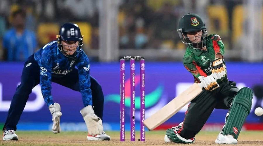 ইংল্যান্ডের বিপক্ষে শেষ মুহূর্তে হার, লড়াই করেও জয় পেল না টাইগ্রেসরা