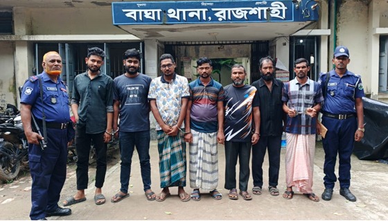 বাঘায় কষ্টি পাথরের মূর্তি উদ্ধার ও হ্যাকারসহ আটক ৭