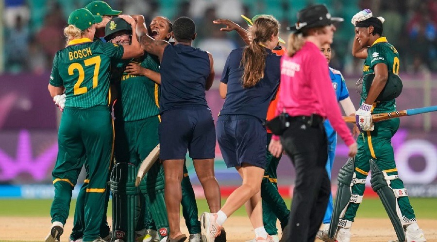 রেকর্ড গড়ে ভারতকে হারালো প্রোটিয়ারা