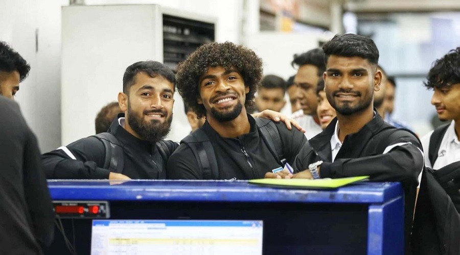 হংকংয়ের উদ্দেশে দেশ ছাড়লেন হামজারা