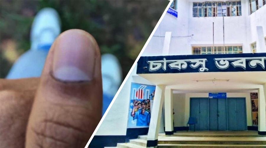 চাকসু নির্বাচনে ভোটের কালি মুছে যাওয়ার অভিযোগ