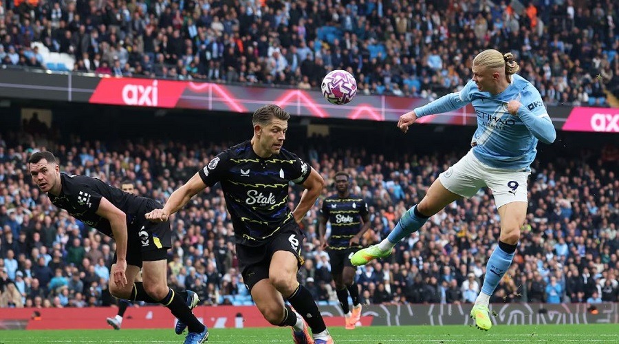 হাল্যান্ডের জোড়া গোলে এভারটনের সাথে জয় পেলো সিটি