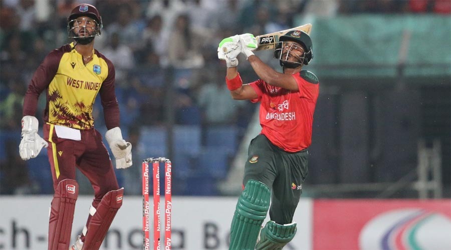 ডট বলের বেড়াজালে বাংলাদেশ