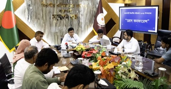 রাজশাহীর বইমেলায় পুরাতন বই বদল করে নতুন বই নেওয়া যাবে