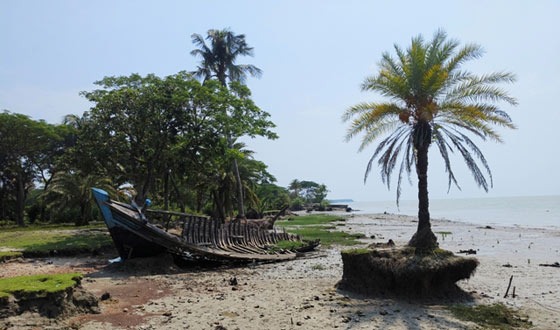 আড়াই হাজার একর কৃষি জমি নদীগর্ভে বিলিন