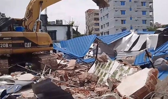 বাঁকখালী নদীর তীরে উচ্ছেদ অভিযানে হামলার ঘটনায় আরো ১টি মামলা