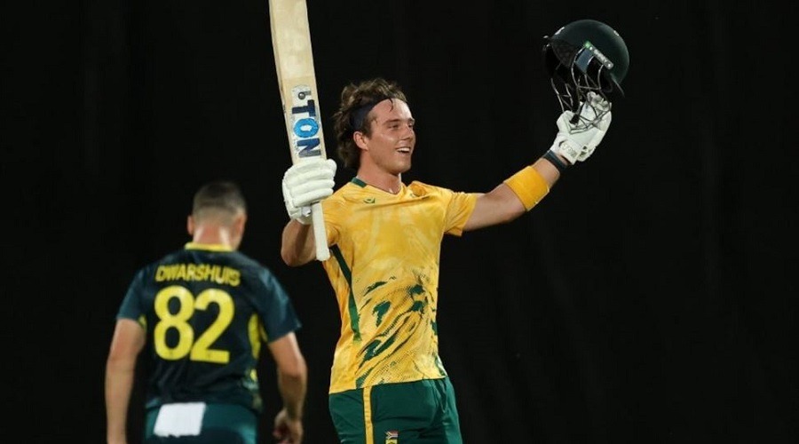 যে কারণে রেকর্ড দামে ব্রেভিসকে দলে নিলেন গাঙ্গুলি