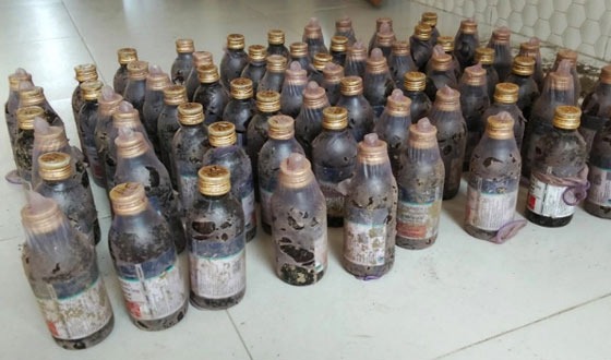 আশাশুনিতে ৬৮ বোতল উইনসিরেক্স সিরাপ উদ্ধার