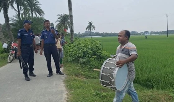 কলারোয়ায় বিরোধপূর্ণ জমি বাদীর পক্ষের দখল হস্তান্তর করলো প্রশাসন