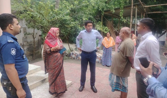 লোহাগড়ার বিভিন্ন পূজা মন্ডব পরিদর্শনে নড়াইলের জেলা প্রশাসক শারমিন