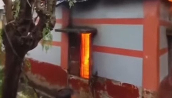 ভালুকায় ১৬ টি বসতঘর আগুনে পুড়ে ছাই, নিহত ১