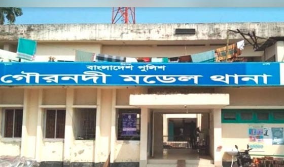 সাইক্লোন শেল্টারের রড চুরির ঘটনায় বিএনপি কর্মীসহ গ্রেপ্তার ৩