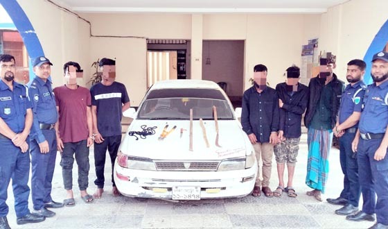 ডাকাতির প্রস্তুতিকালে প্রাইভেট কার ও বিভিন্ন সরঞ্জামসহ গ্রফতার ৫