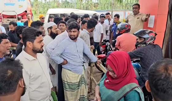 বড়াইগ্রামে ফিলিং স্টেশনের তেল গোপনে বিক্রি, জরিমানা