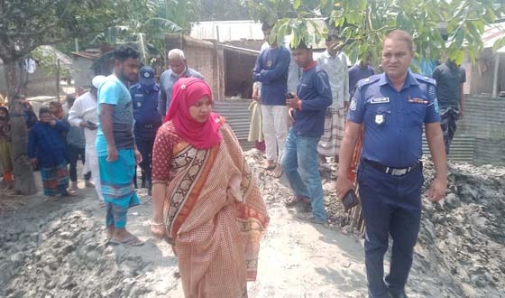 রাস্তা বন্ধ করাতে সংঘর্ষের আশংকা, প্রশাসনের ঘটনাস্থল পরিদর্শন