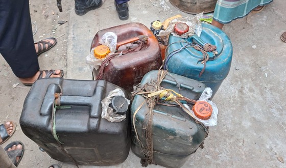 অধিক মূল্যে জ্বালানি বিক্রি করায় ব্যবসায়ীর জরিমানা