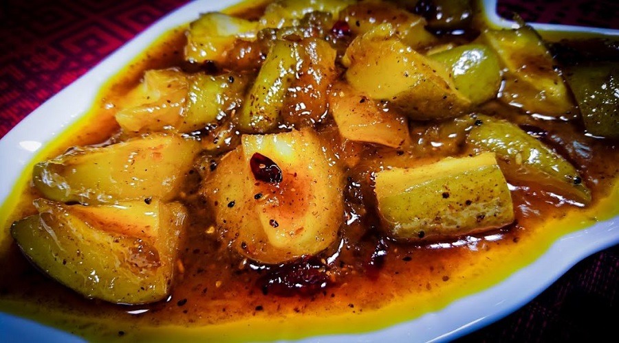 ঝামেলা ছাড়াই তৈরি করুন খোসাসহ আমের টক-ঝাল আচার