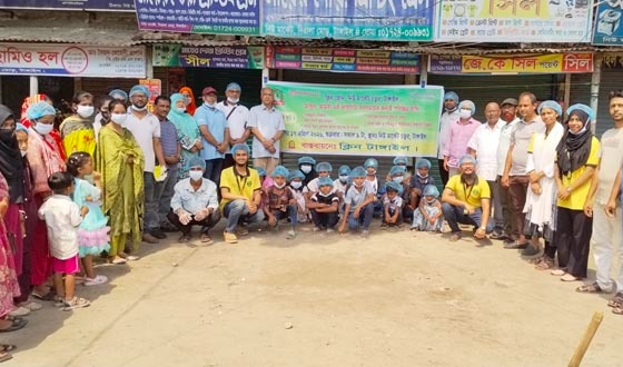 নিউমার্কেট চত্বর পরিচ্ছন্ন ও নামাজের জায়গার সৌন্দর্য বর্ধন