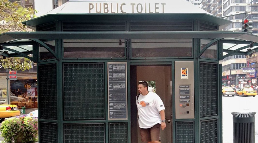 বিশ্বকাপে নিউইয়র্কের বড় বাধা গণশৌচাগার সংকট!