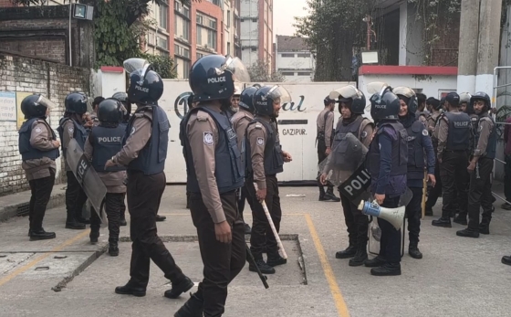 কালিয়াকৈরে ট্রপিক্যাল নিটেক্স কারখানা বন্ধ ঘোষণা