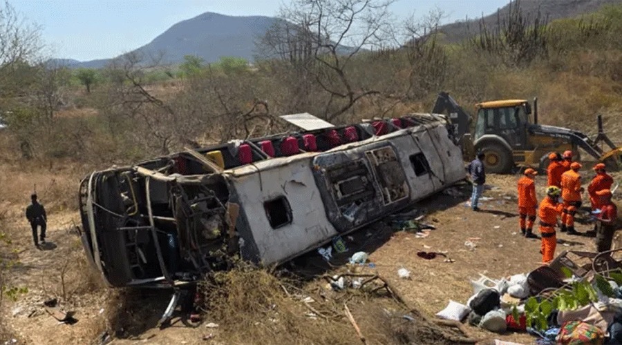 ব্রাজিলে ভয়াবহ বাস দুর্ঘটনা, নিহত ১৬