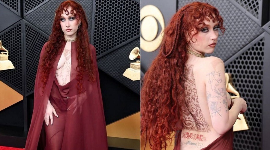 বিতর্কিত পোশাক পড়ে আলোচনায় চ্যাপেল রোয়ান