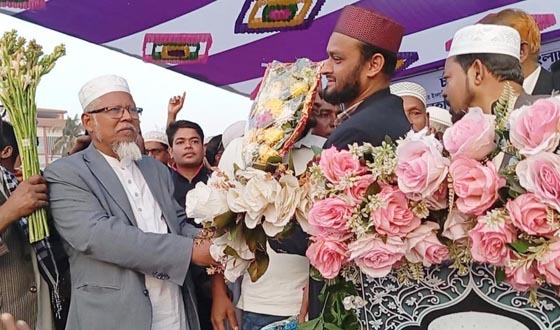 জনগণের ভালোবাসা পেতে ন্যায়নিষ্ঠভাবে দায়িত্ব পালনের আহবান