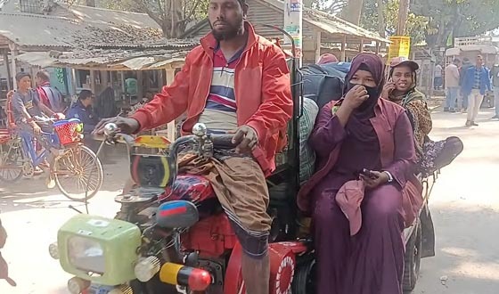 মেহেরপুরের-২ আসনে ব্যালট পেপার সহ নির্বাচনী সামগ্রী পাঠানো শুরু