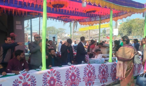 আশাশুনিতে নির্বাচনের সরঞ্জাম সকল ভোট কেন্দ্রে পৌছেছে