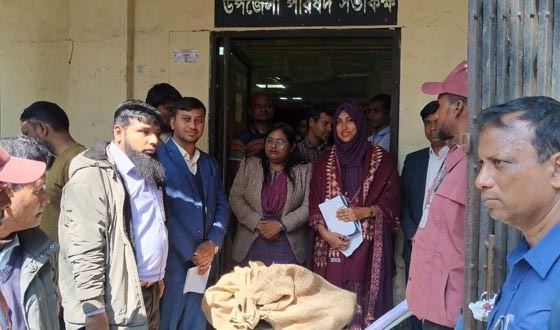 তানোরে প্রস্তুত ভোট কেন্দ্রেগুলোতে উৎসবের আমেজ