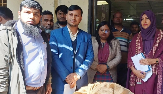 তানোরে ভোটকেন্দ্রে পাঠানো হলো নির্বাচনী সরঞ্জাম