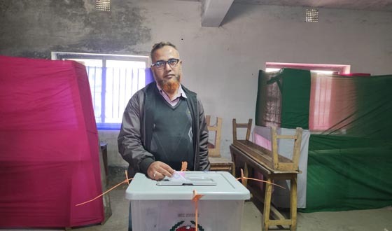 দিনাজপুর-৬ আসনের নির্বাচনের ভোট গ্রহণ শুরু