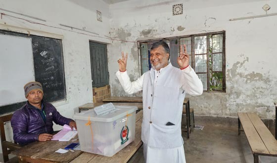 বাগেরহাটে আনুষ্ঠানিকভাবে ৫৪৭ কেন্দ্রে ভোটগ্রহন চলছে