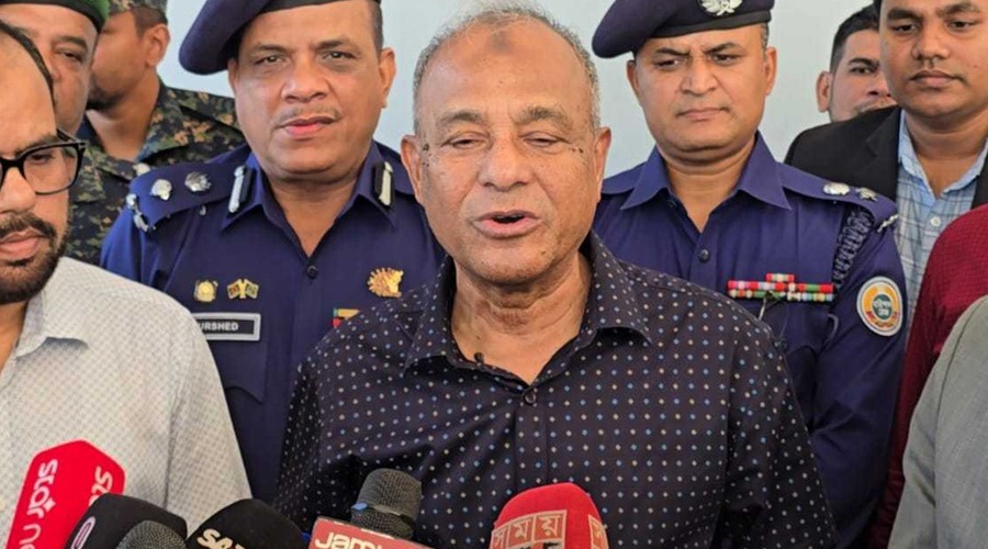 কোনো কেন্দ্র দখলের খবর নেই: স্বরাষ্ট্র উপদেষ্টা