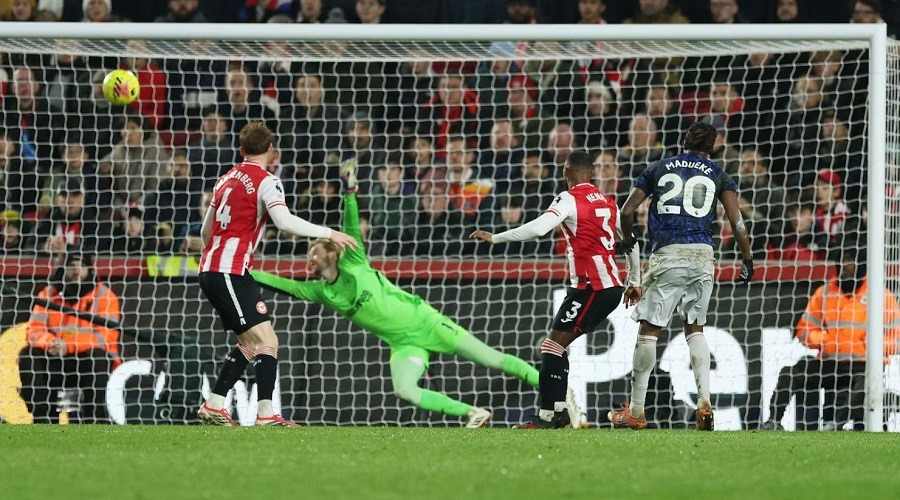 ব্রেন্টফোর্ডের কাছে পয়েন্ট খোয়ালো আর্সেনাল