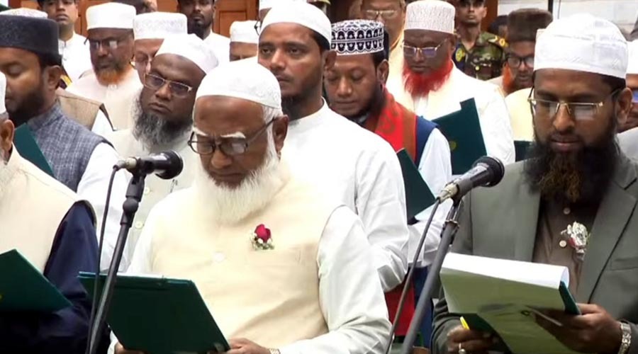 অনিশ্চয়তা কাটিয়ে দুটি শপথই নিলেন জামায়াতের এমপিরা