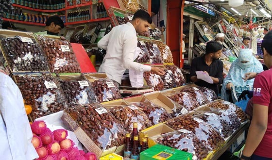 রমজানকে সামনে রেখে ফলের বাজারে অস্বাভাবিক মূল্যবৃদ্ধি