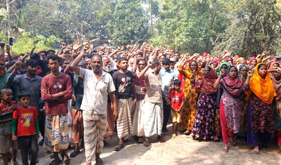 ধরইল মৎস্যজীবি পাড়ার ৪ শতাধিক পরিবার অবরুদ্ধ