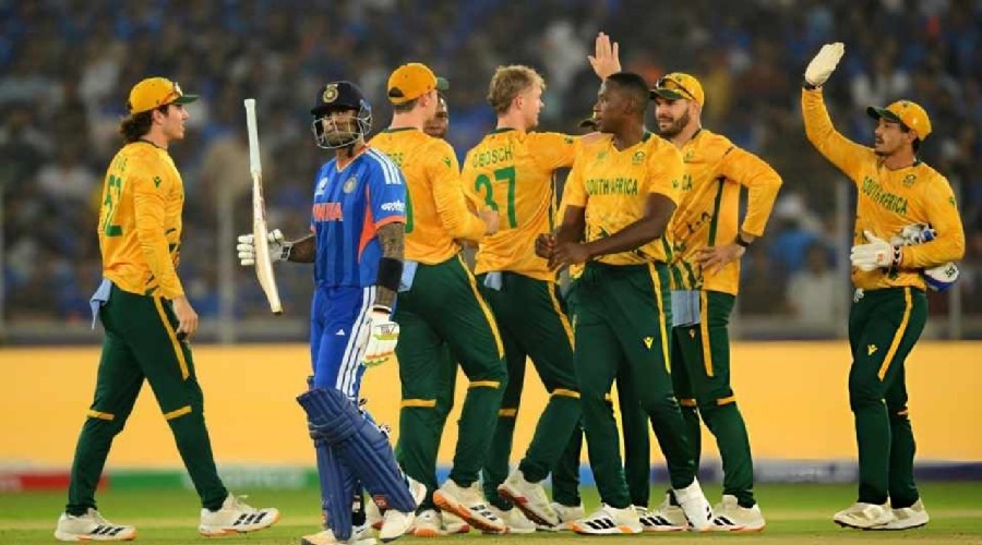 ৯০ হাজার দর্শকের সামনে ভারতের রেকর্ড যাত্রা থামাল দক্ষিণ আফ্রিকা