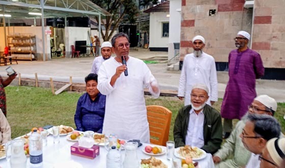 চাঁদপুরে সাংবাদিকদের নিয়ে নব নির্বাচিত এমপির ইফতার