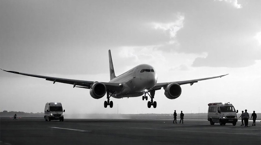 আকাশসীমা বন্ধ করলো ইরান ও ইসরায়েল